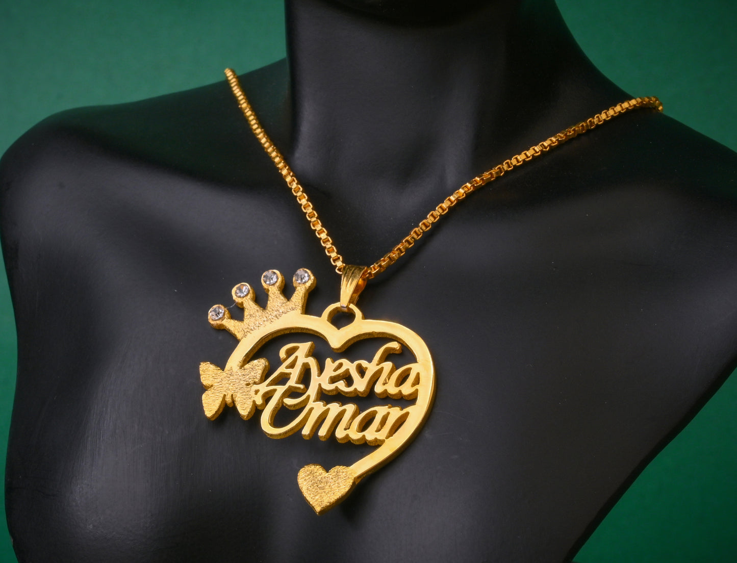 Hearts Queen Necklace